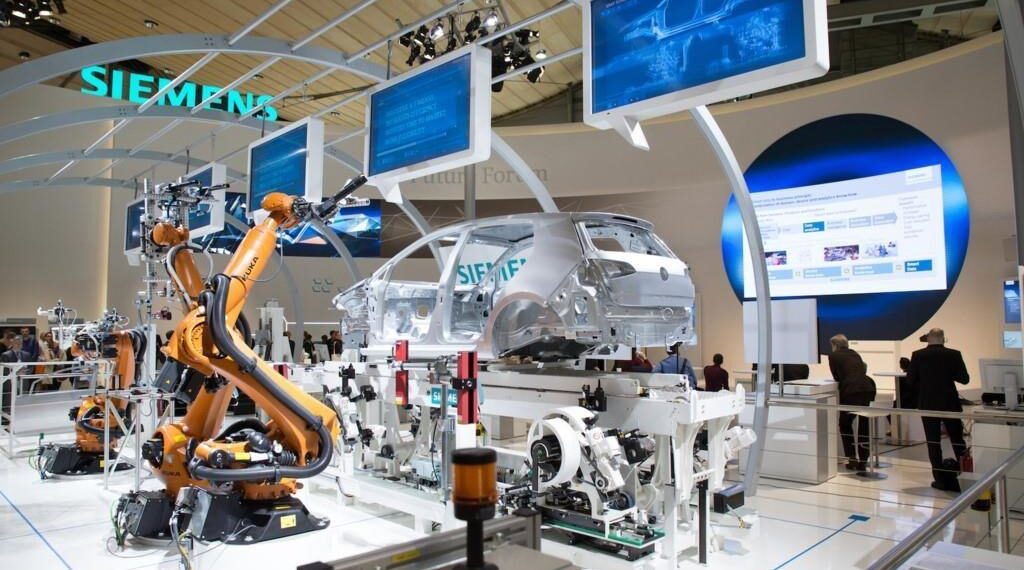 5 lý do doanh nghiệp cần tự động hóa quy trình quản lý 3 Máy móc thay thế lao động chân tay sẽ đẩy hàng triệu công nhân vào tình trạng thất nghiệp.