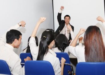 tạo động lực cho nhân viên