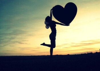 YÊU CUỘC ĐỜI BẠN ĐANG SỐNG và SỐNG CUỘC ĐỜI BẠN YÊU THÍCH