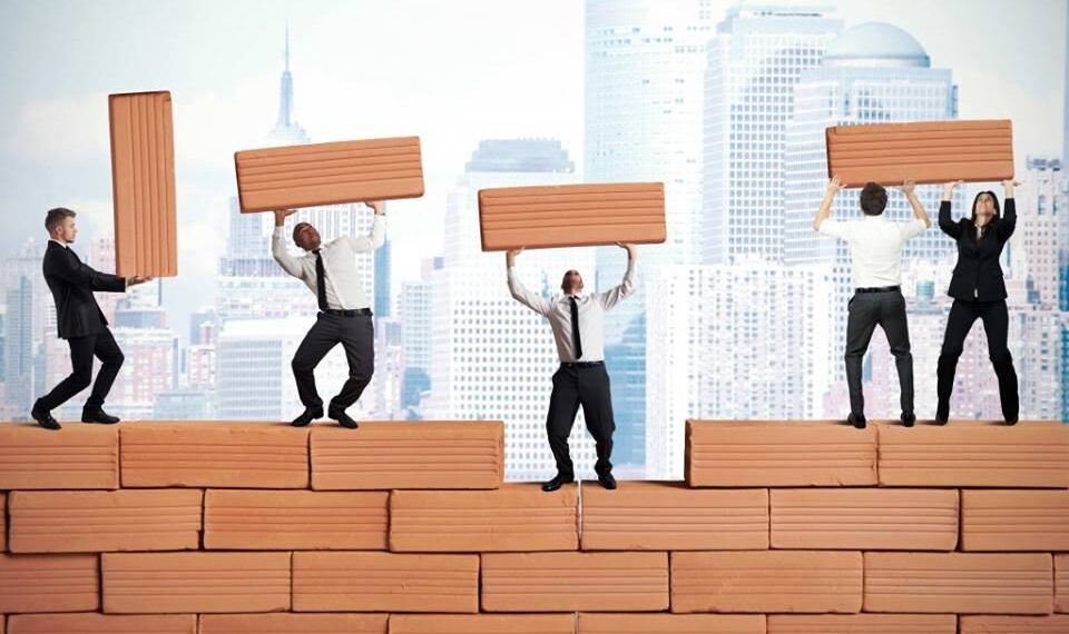 BẠN đang XÂY DOANH NGHIỆP hay chỉ là TẠO RA MỘT CÔNG VIỆC? 1 BẠN đang XÂY DOANH NGHIỆP hay chỉ là TẠO RA MỘT CÔNG VIỆC?