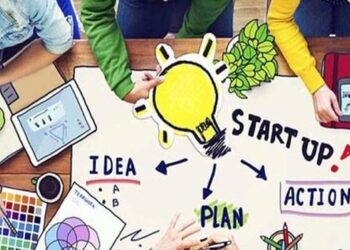 Sinh viên nên tập trung học hay khởi nghiệp sớm?