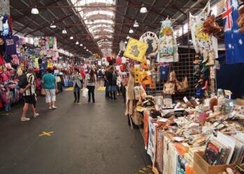 Bí kíp khai thác nguồn hàng quần áo kinh doanh online