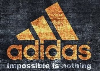 Phân tích SWOT của Adidas – Thương hiệu thời trang của những nhà vô địch