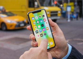 11 đối thủ cạnh tranh hàng đầu của iPhone 2019