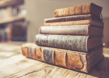 Cách đọc sách vận dụng tư duy nâng cao hiệu quả tiếp thu và khả năng ghi nhớ.