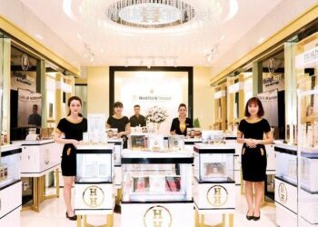 Mở cửa hàng kinh doanh mỹ phẩm cần giấy tờ gì?