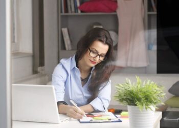 100 Ý Tưởng Làm Việc Tại Nhà