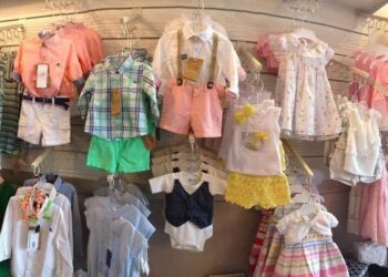 Buôn Quần áo Trẻ Em