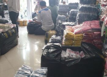 Bán Buôn Quần áo Hàng Thùng Giá Gốc