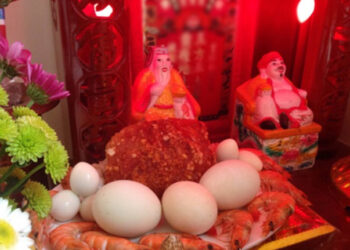 vì sao phải cúng thần tài