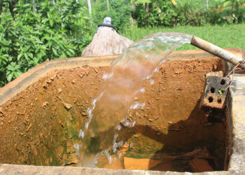 Cách Lọc Nước Phèn Thủ Công Đơn Giản Nhưng Hiệu Quả Cao