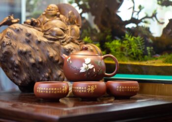 Ấm tử sa có tác dụng gì và ưu điểm pha trà tuyệt đỉnh của ấm tử sa