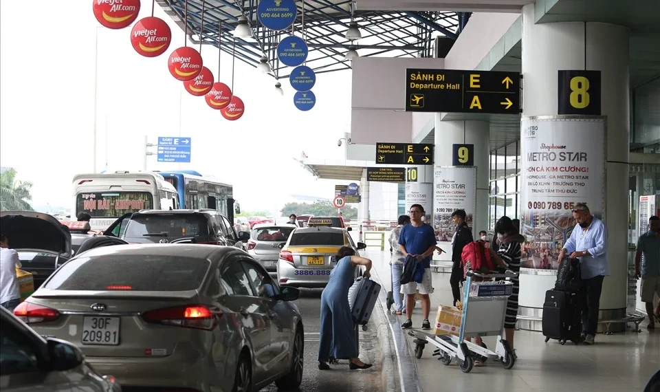 Top 5 dịch vụ taxi giá rẻ uy tín tại sân bay Nội Bài